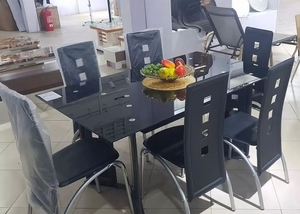 Classic dinning table and 6 chairs