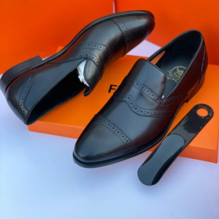 Classic Leather Men Shoes Black Colour