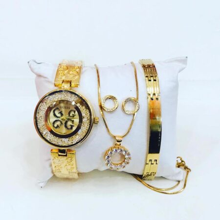 Classic Guess Set With Bracelet Gold & Ice Colour