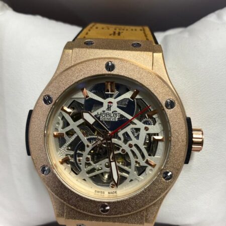 HUBLOT MECHANICAL WATCH AUTOMATIC GOLD COLOUR TAPE 3