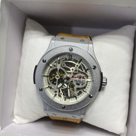 HUBLOT MECHANICAL WATCH AUTOMATIC SILVER COLOUR TAPE 4