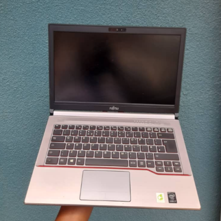 Fujitsu Lifebook Core i7, 8Gb Ram 320Gb Windows 10 Professional