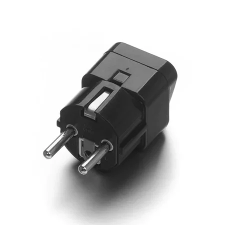 Black Universal Adaptor Traveler 16Amps EU